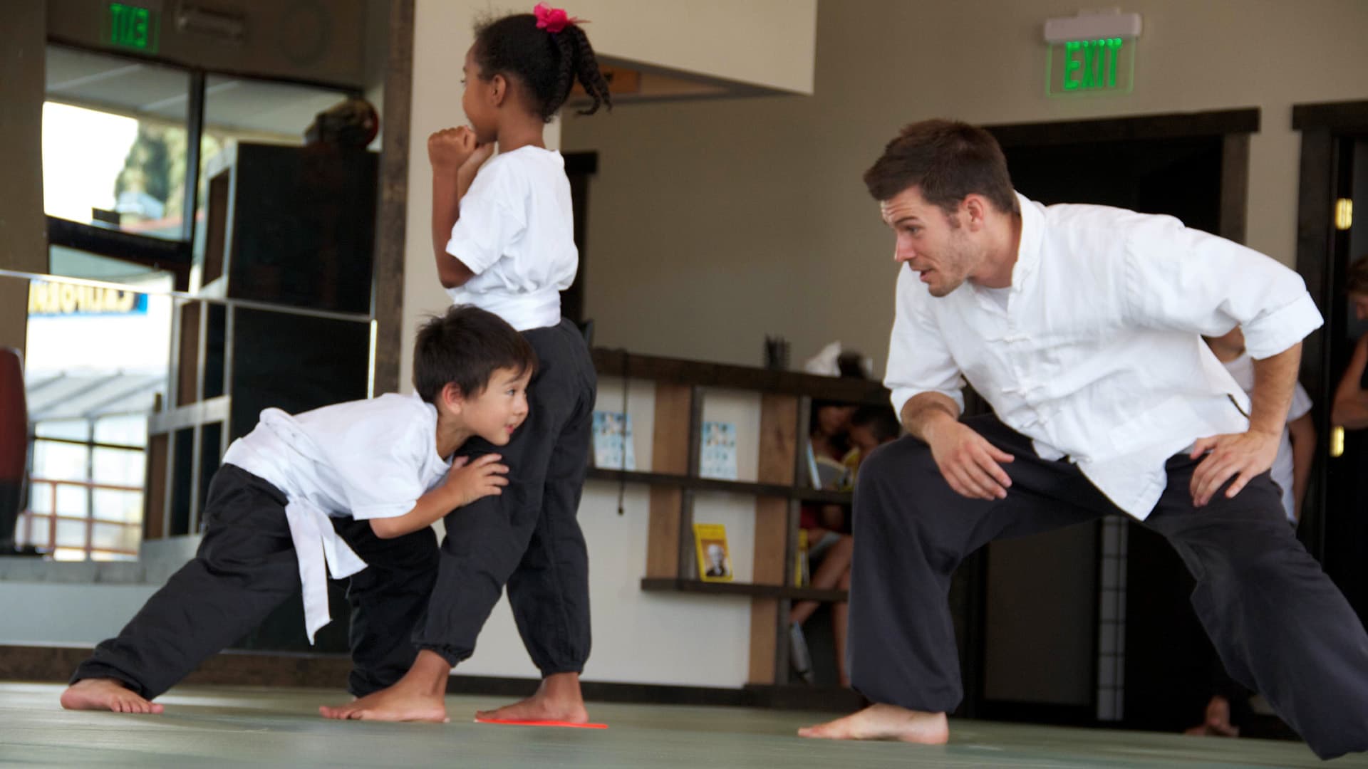 Wushu_I_double_leg_takedown_Sifu_instructing